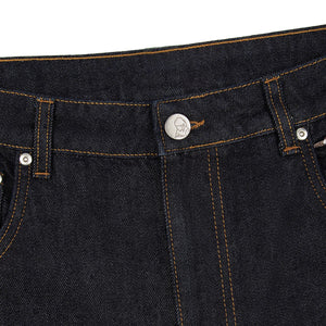 Jeans mit Kirschblütenstickerei 